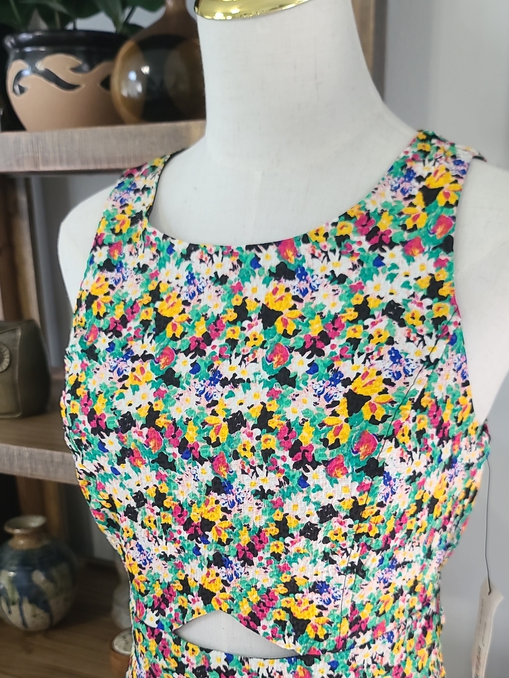 Ronson Floral Cutout Sleeveless Sheath Dress - Picture 4 of 11